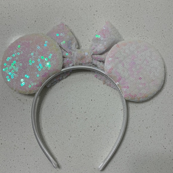 Minnie Mouse Ears White Sequin Headband - Picture 9 of 9